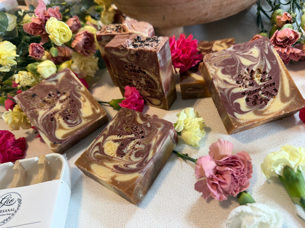 Curcuma y Arcilla Roja de morruecos- Iluminación Natural