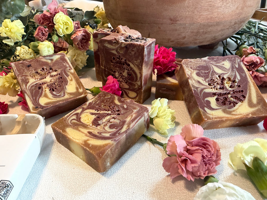 Curcuma y Arcilla Roja de morruecos- Iluminación Natural