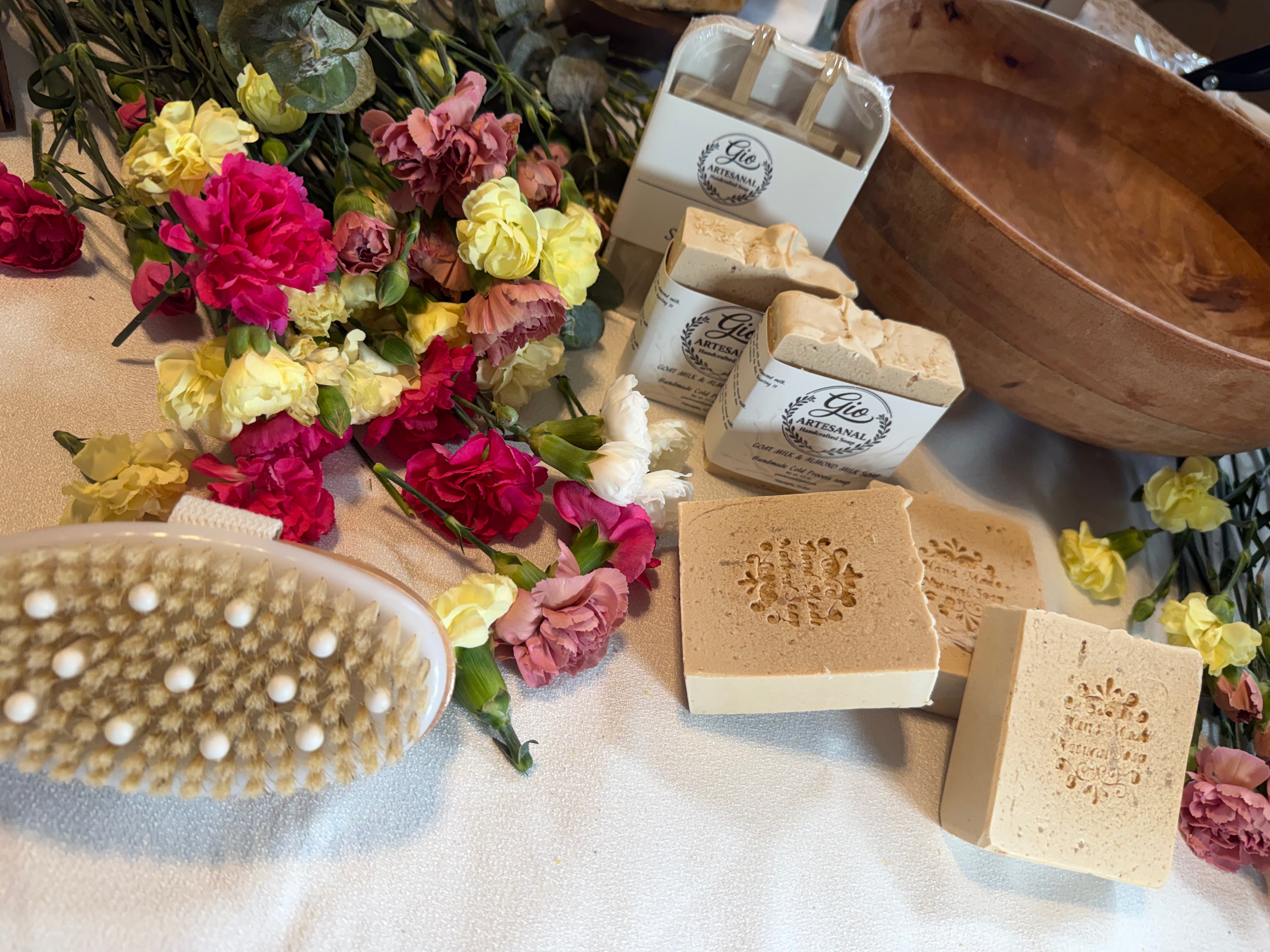 Jabòn de leche de Cabra y Leche de Almendras- Hidrataciòn Nutritiva